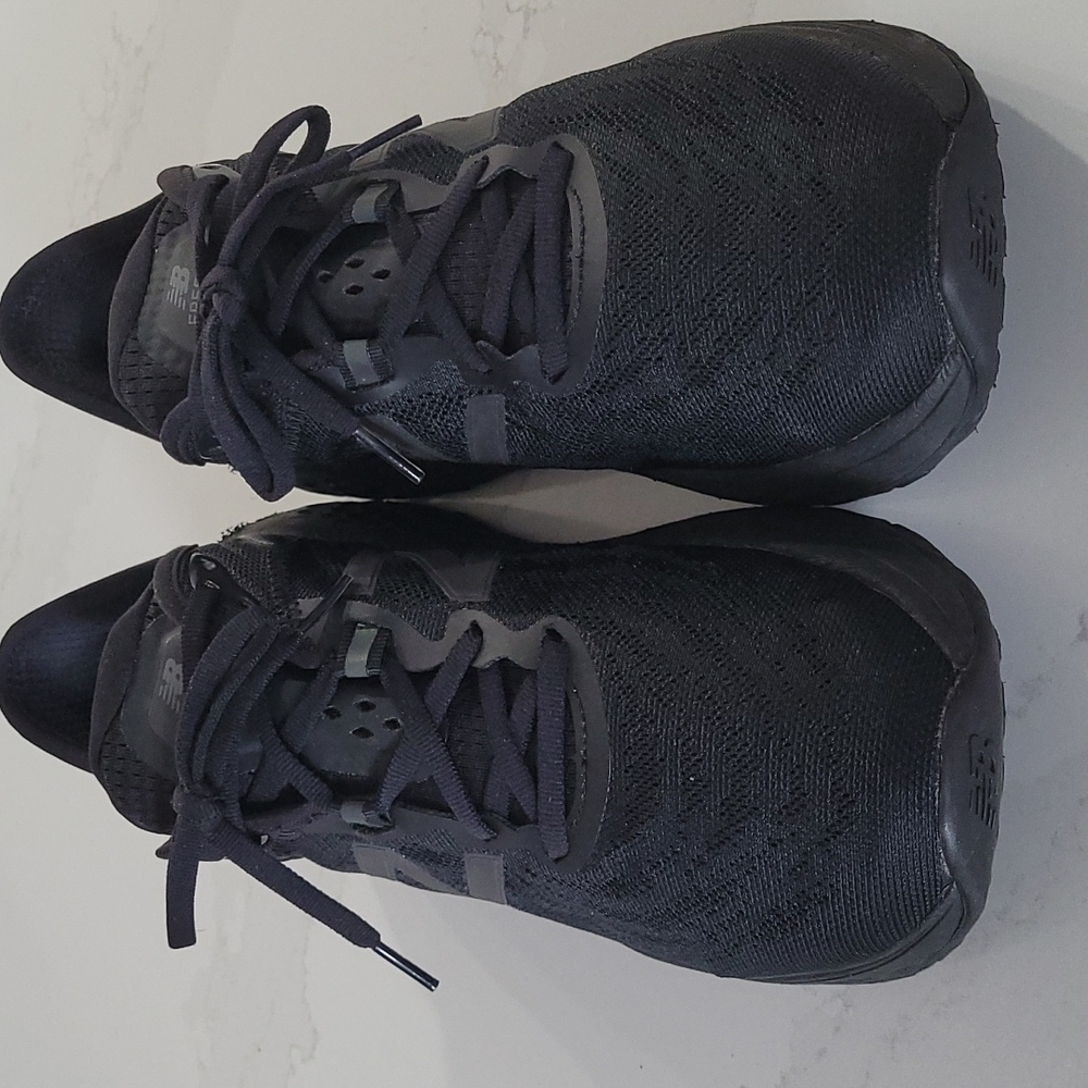 New Balance Fresh Foam More v2 - Black / Black